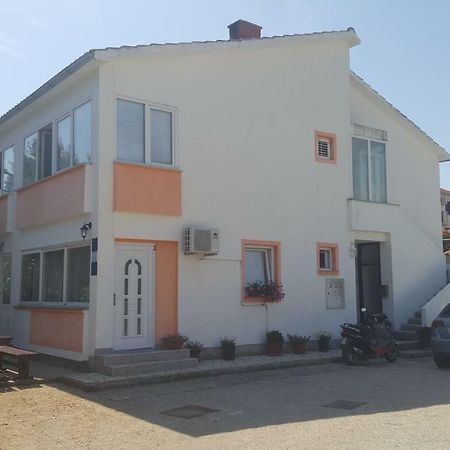 Guest House Dijana Veglia Exterior foto