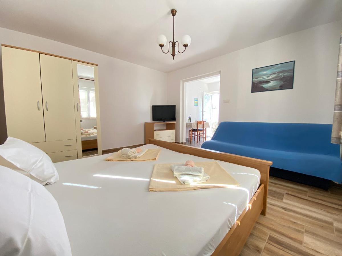 Guest House Dijana Veglia Exterior foto