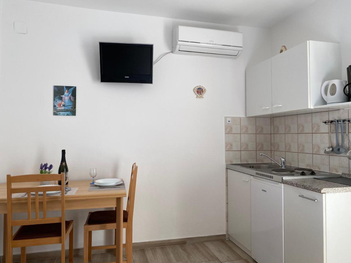 Guest House Dijana Veglia Exterior foto
