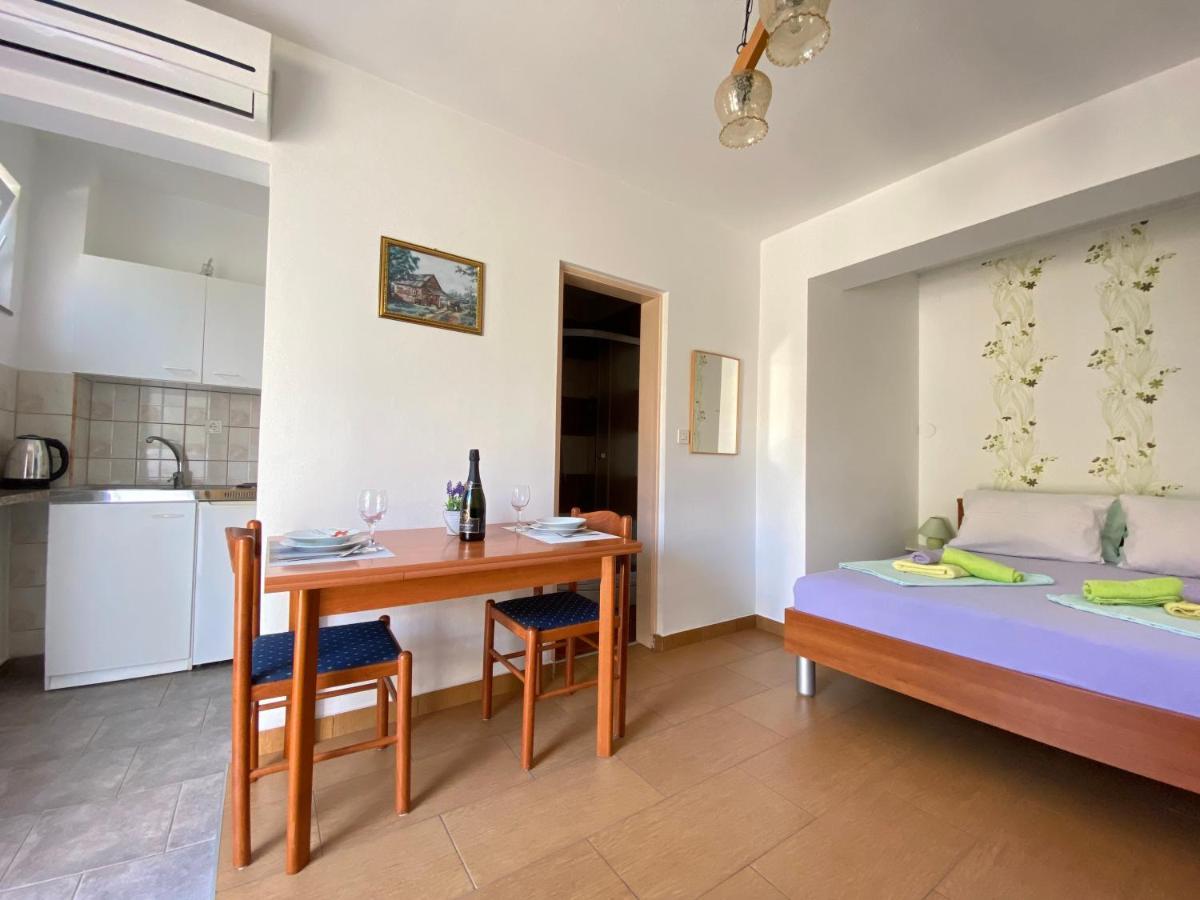 Guest House Dijana Veglia Exterior foto