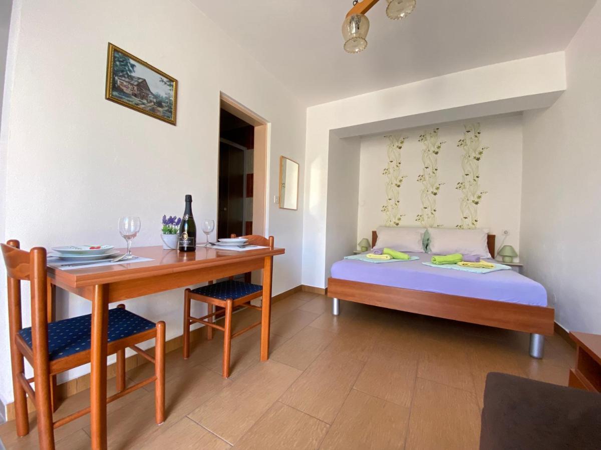 Guest House Dijana Veglia Exterior foto